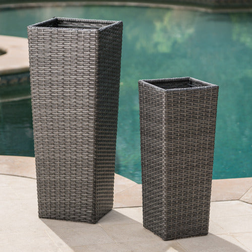 Set of 2 Wicker & Iron Frame Decorative Flower Pots, Tall Planter Set for Patio Garden Indoor Outdoor Use, Elegant Plant Pots for Herbs & Flowers
