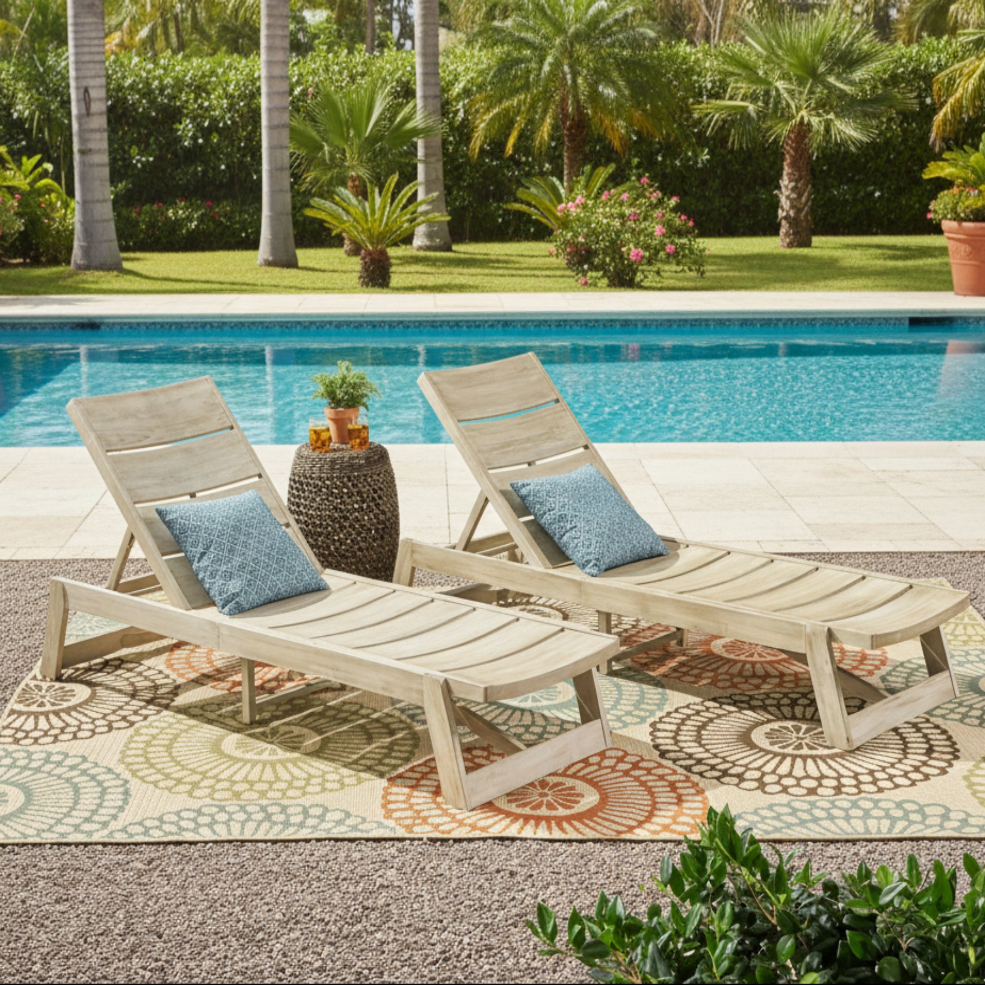 Outdoor Chaise Lounge, Solid Wood Patio Recliner, Weather Resistant for Pool & Backyard