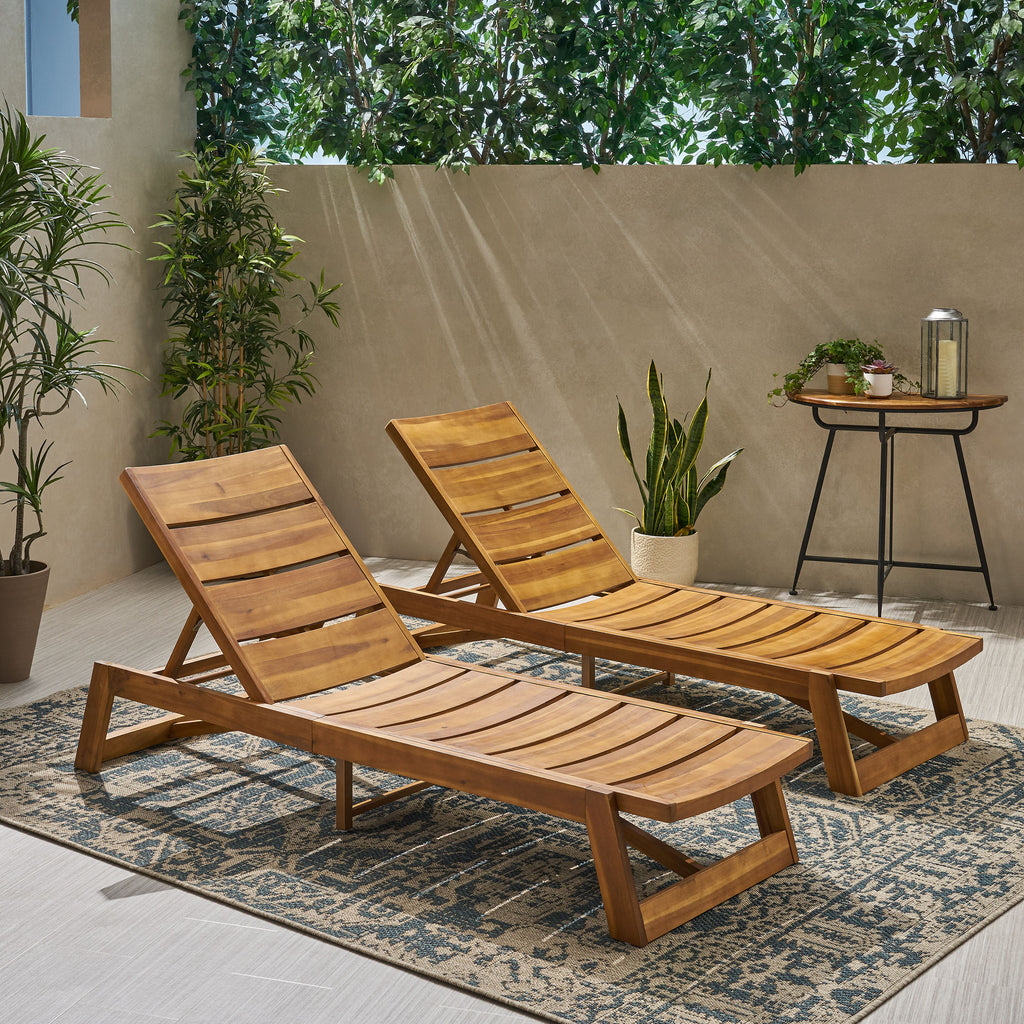 Outdoor Chaise Lounge, Solid Wood Patio Recliner, Weather Resistant for Pool & Backyard