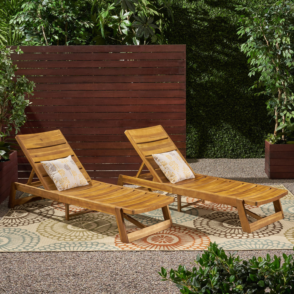 Outdoor Chaise Lounge, Solid Wood Patio Recliner, Weather Resistant for Pool & Backyard