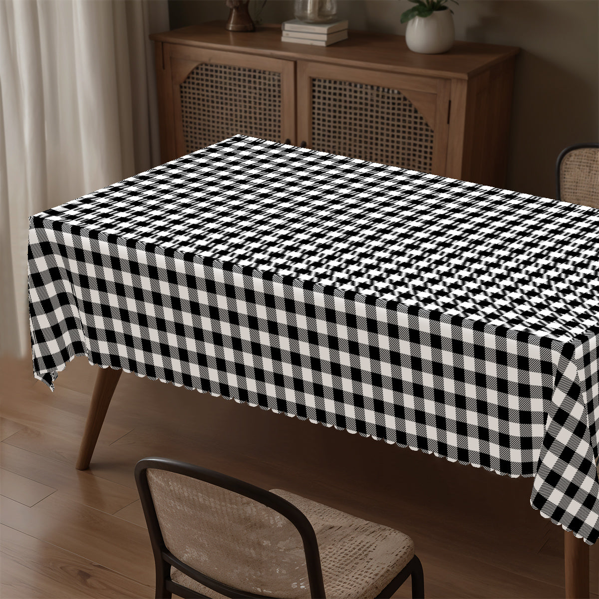 Black and White Plaid Tablecloth, Dustproof Easy-Care Checkered Dining Table Cover for Everyday Use and Festive Decor